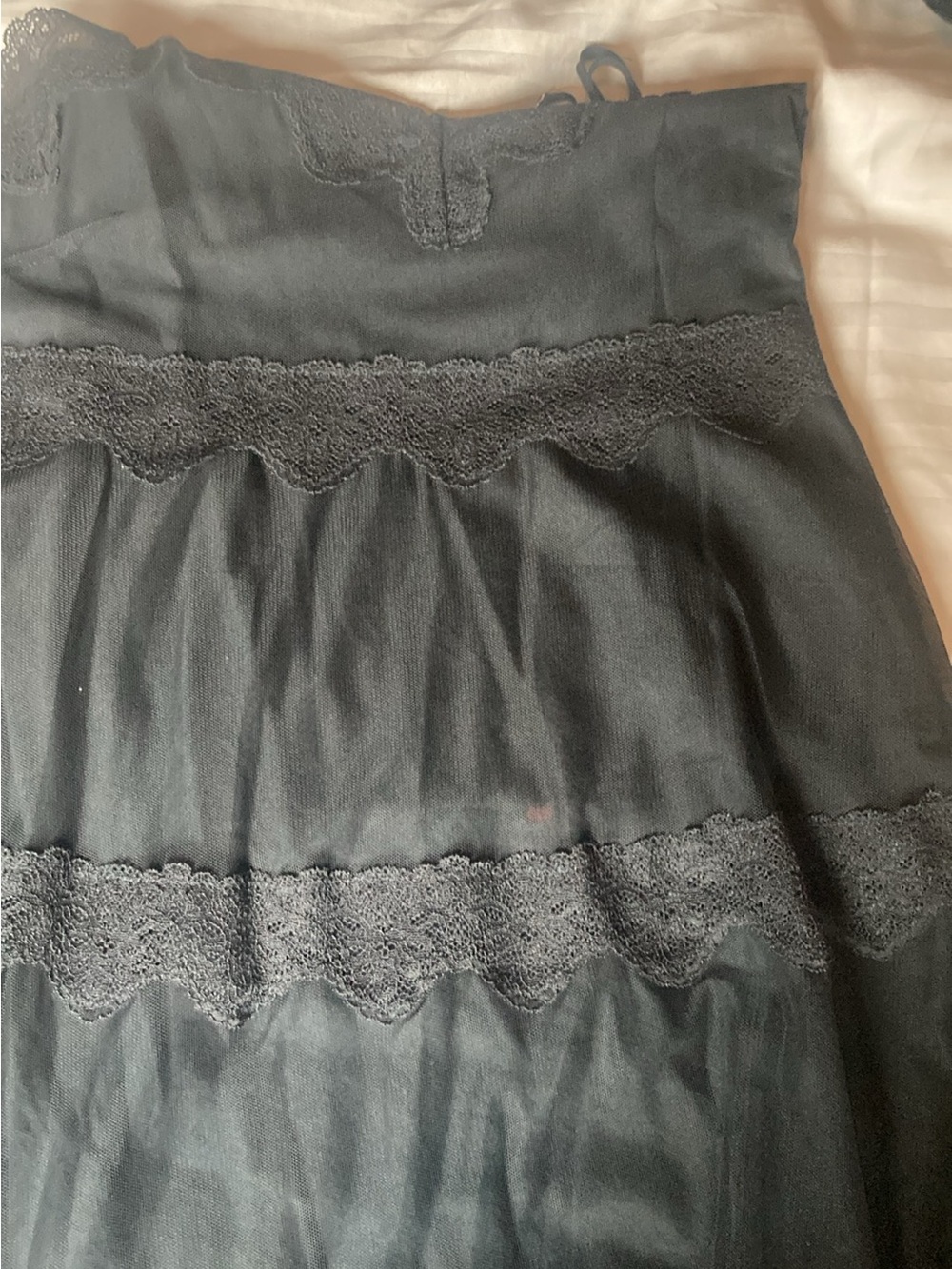 Victoria’s Secret chantilly lace tulle dress - size S - Picture 7 of 7